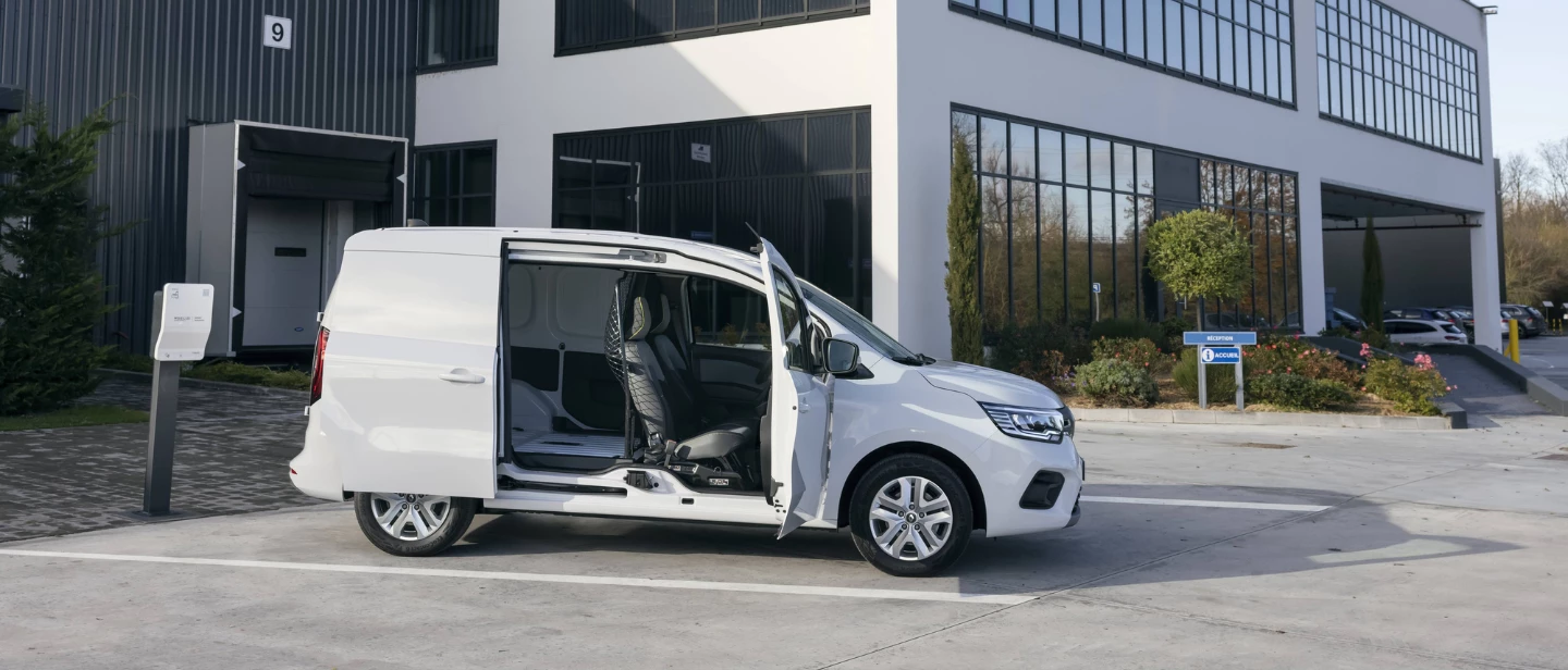 KANGOO VAN ETECH (1440 × 616 Px)