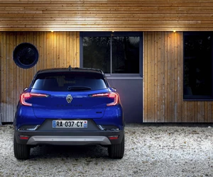 NUOVO RENAULT CAPTUR VOITURE A VIVRE REINVENTATA DEL SEGMENTO B (38)