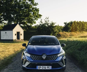 New Renault Clio E Tech Full Hybrid Esprit Alpine 108