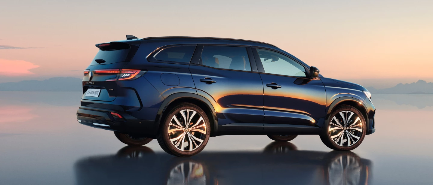 ESPACE (1440 × 616 Px)