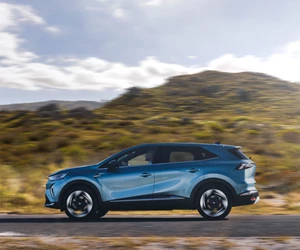 Renault Symbioz E Tech Full Hybrid Iconic Bleu Mercure (21)